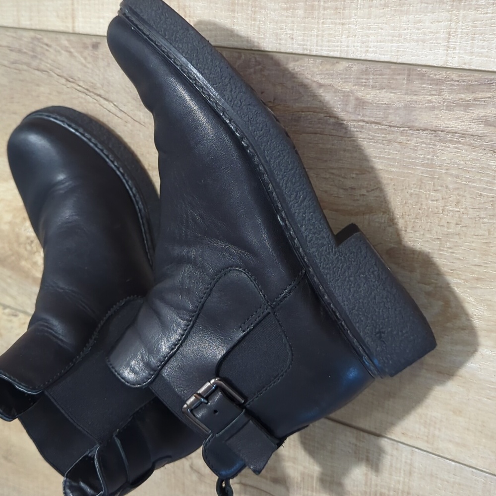 Flexx European Chelsea lug sole boots